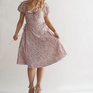 The Daphne Dress: Chic Floral Midi Dress with Puff Sleeves